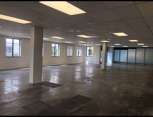 362M² OFFICE TO LET IN SANDHURST